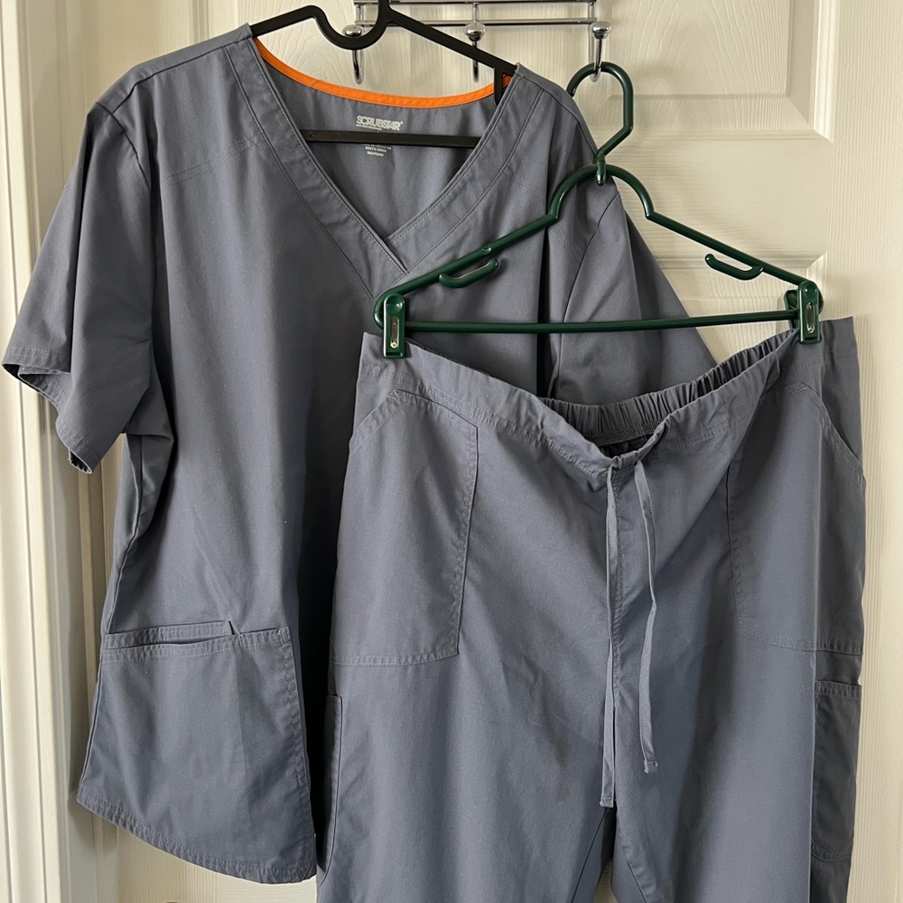 Scrubstar scrub set